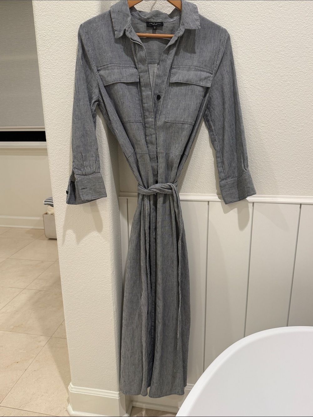 rag & bone Gray Long-Sleeve Button-Front Shirt Dress with Tie